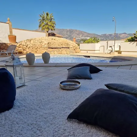 Spacious And Elegant Heated Pool V214 Villa